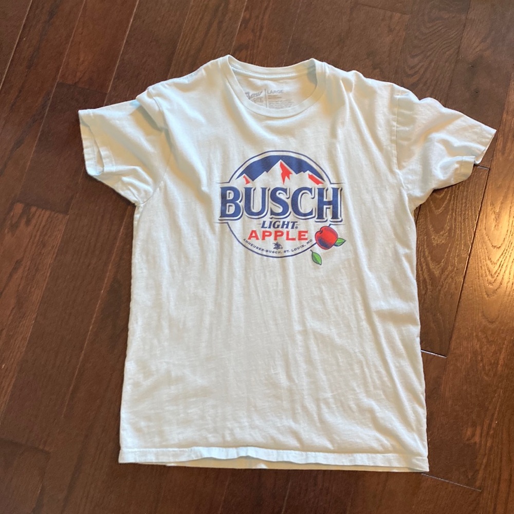 Busch light, Apple shirt